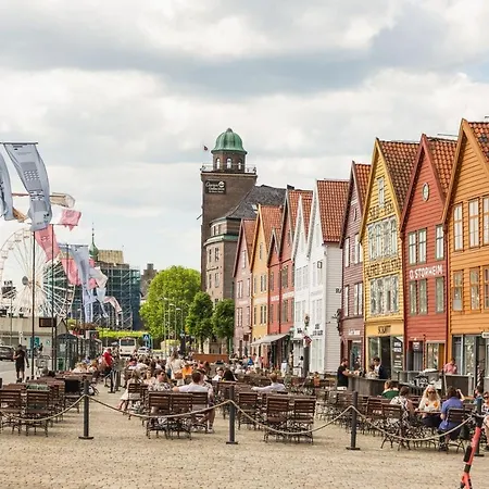 Dinbnb I 400m To Bryggen & Floibanen Funicular I Quiet Neighbourhood דירה ברגן